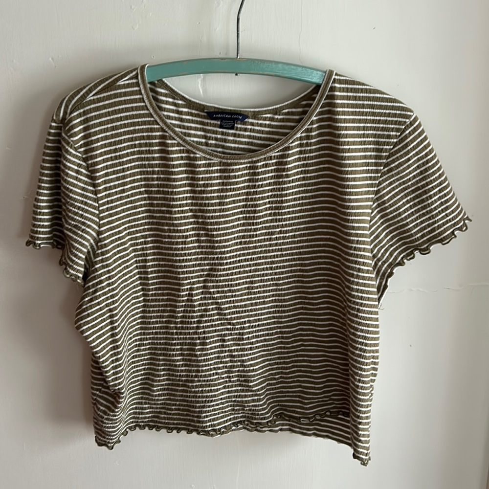 XL American Eagle cropped green and white striped T-shirt